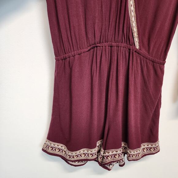 Forever 21 Romper Size M Burgundy Lace Trim V-neck Long Sleeve Crepe Rayon Y2K - Picture 6 of 12
